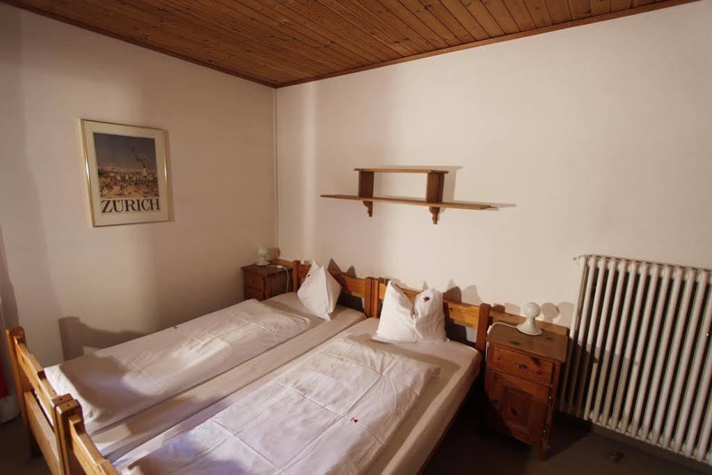 Hotel Veduta Cinuos-Chel Buitenkant foto